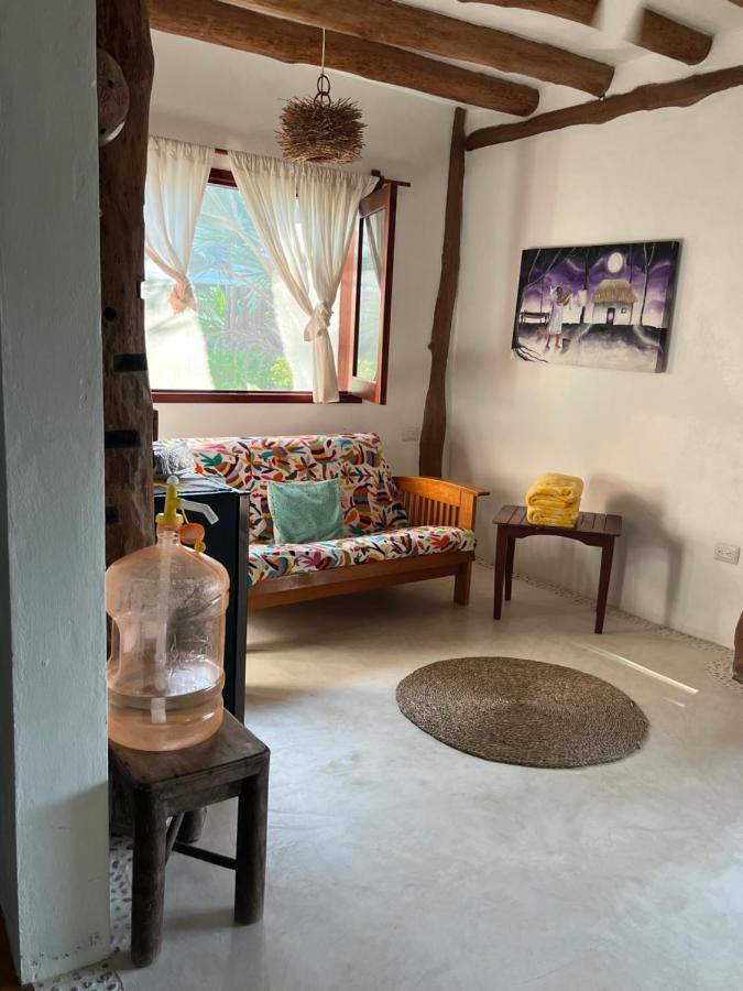 ホルボックス島 Casa Tom Tom - Adults Only Bed & Breakfast エクステリア 写真