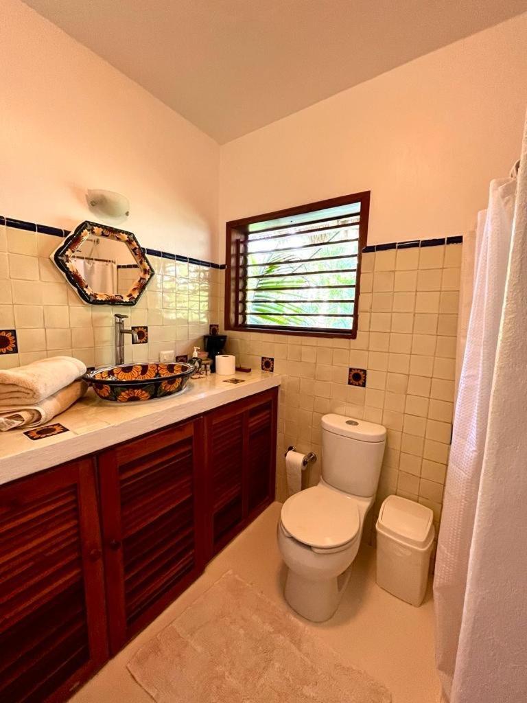 ホルボックス島 Casa Tom Tom - Adults Only Bed & Breakfast エクステリア 写真