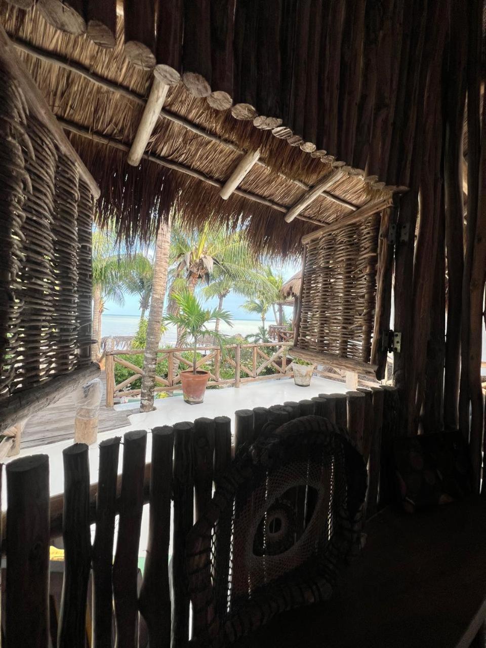 ホルボックス島 Casa Tom Tom - Adults Only Bed & Breakfast エクステリア 写真